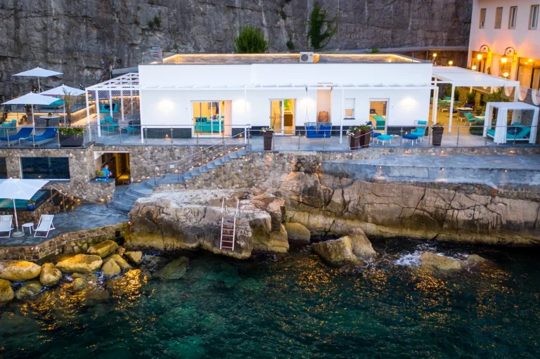 64584_c=(0,0,3000,1998)_w=1500_h=999